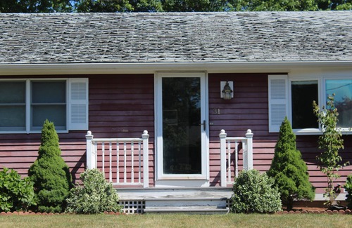 Bristol House | Newly renovated Spacious Ranch, large yard, quiet neighborhood