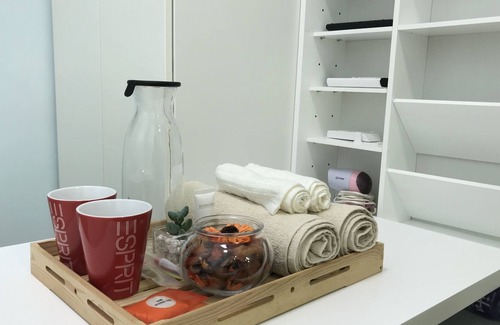 North Point Apartment | Newly renovated Studio.