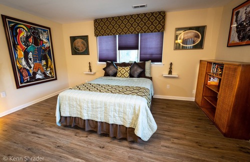 Charlotte Apartment | Newly renovated Studio just minutes away from Uptown Charlotte!