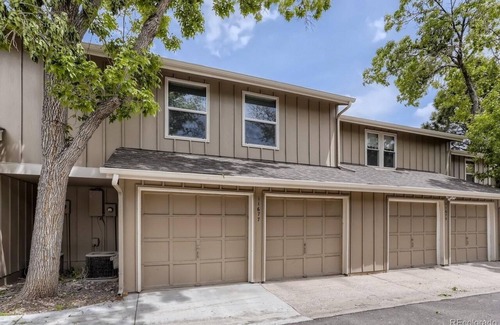 Ken Caryl Ranch Plains House | Newly Renovated Two-Story Townhouse w/Two Car Garage Close to the Mountains