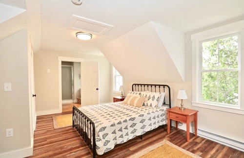 West Boothbay Harbor House | Newly Renovated Upstairs Suite in 1790's Sea Captain's House on Deckers Cove