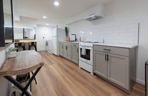Fry's Spring House | Newly-renovated 5BR home near UVA, Downtown, i64. Weddings/bachelorette parties!
