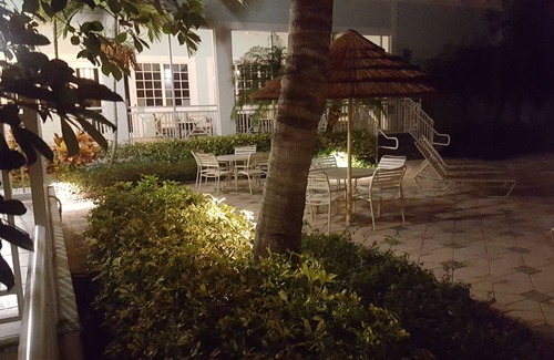 Charlotte Harbor Condo | Newly Renovated 1750 S/F 3 B/R 2 1/2 Bath Condo Sleeps 6 in King Beds