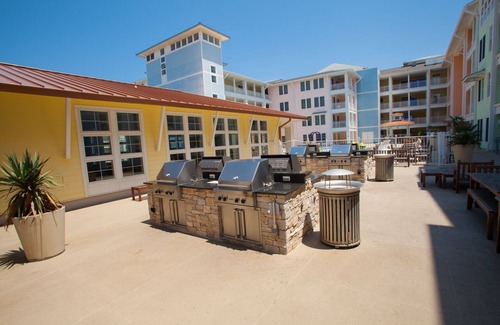 Sandbridge Condo | *Newly Renovated and Updated*Resort Style Condo on the Beach!
