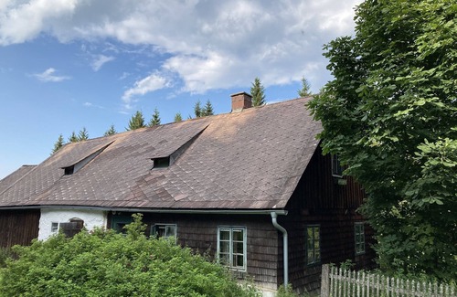 Gutenbrunn Apartment | Newly renovated woodcutter's house with terrace in a forest clearing