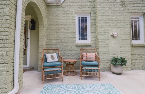 Heights House | Newly Restored 2BR Heights Cottage