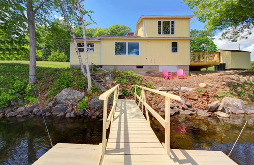Newcastle Cabin | Newly Restored Waterfront Cottage with Private Dock, Fireplace, & Farm - Dogs OK