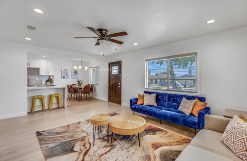 Ontario House | Newly Revamped Oasis: Ultimate Pool Getaway close to Disney