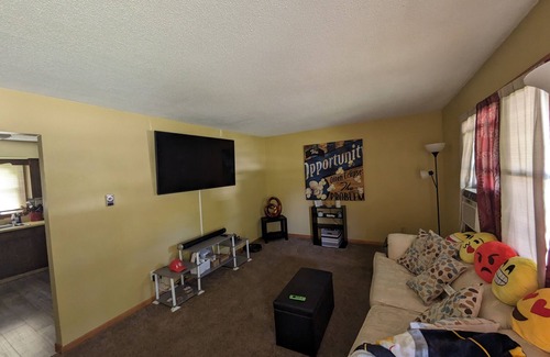 Mattoon House | Newly updated and cozy home! Located near downtown!