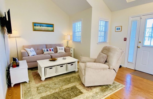 North Truro Condo | Newly updated cozy condo, conveniently located near stunning beaches