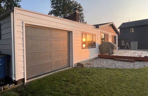La Porte House | Newly updated Pine Lake cottage. Huge waterfront yard.