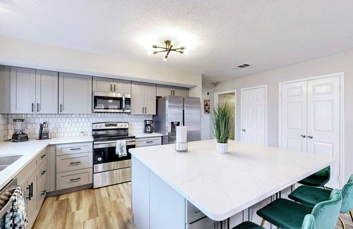 Cross Creek House | Newly Upgraded 4BR 2.5BA family- friendly home