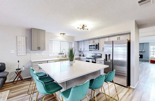 Cross Creek House | Newly Upgraded 4BR 2.5BA family- friendly home