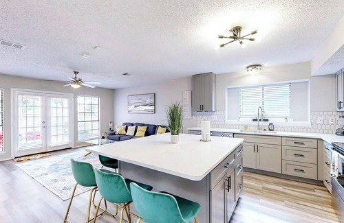 Cross Creek House | Newly Upgraded 4BR 2.5BA family- friendly home