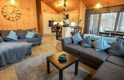 Welton Cottage | NEWSHAM LODGE, pet friendly, with open fire in Penrith