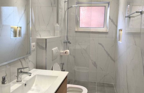 Tirana Apartment | Next Blloku Top 1-bedroom apartment with WiFi, AC in lovely Tirana