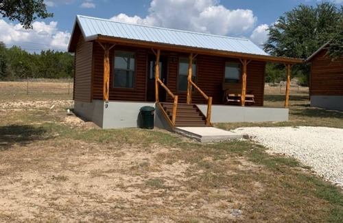 Hamilton Cabin | Next to Circle T Cabin 9
