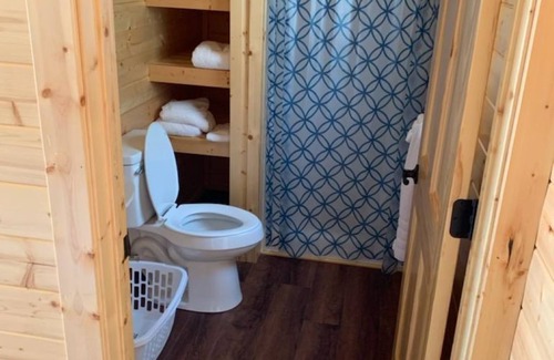 Hamilton Cabin | Next to Circle T Cabin 9