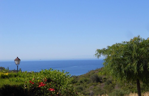 Manilva Apartment | Next to Sotogrande, Great apartment with private garden and sea views WIFI