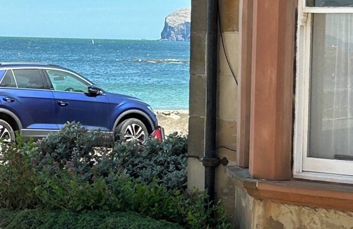 North Berwick Apartment | Next To The Beach - North Berwicknn(30 mins via train from Edinburgh)