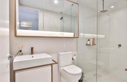 Glen Waverley Apartment | Next to 'The Glen Shopping Centre' Apartment