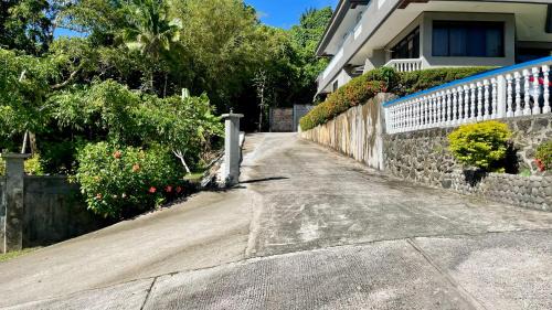 Koror Apartment | Ngermid Oasis-XL Studio With Kitchen & Scenic Views