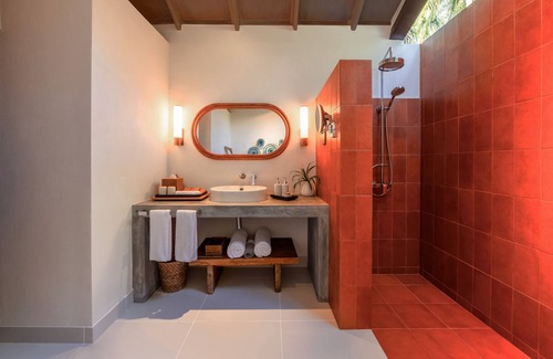 Fonimagoodhoo Hotel | NH Collection Maldives Reethi Resort