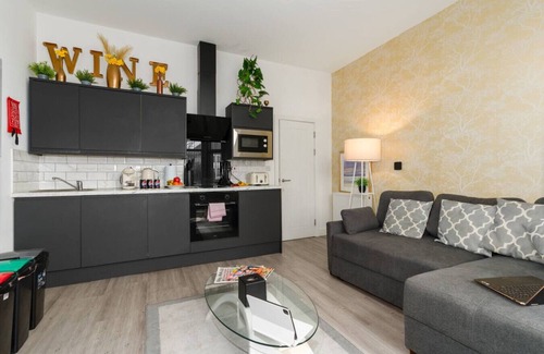 Adamsdown Apartment | NH - F1 · Comfortable Modern 1 bed Apt