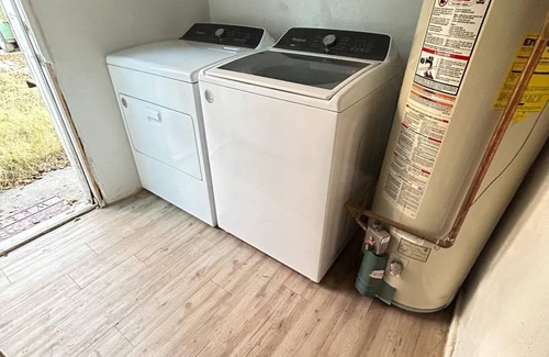 Albuquerque House | Nice 2-bedroom house with WiFi in Albuquerque