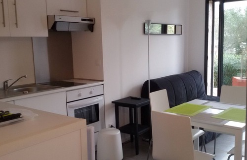 Boulouris-sur-Mer Apartment | NICE 2 ROOMS 3* AIR CONDITIONED IN GROUND FLOOR WITH PRIVATE TERRACE AND POOL