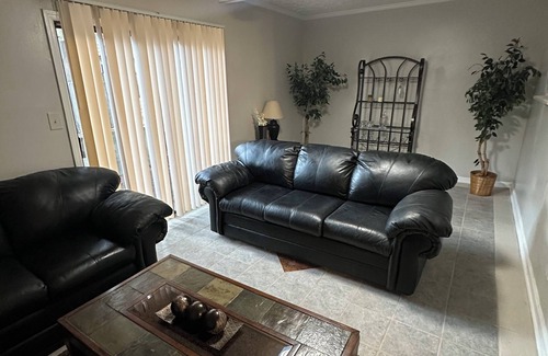 Morrow House | Nice 3 Bed townhome with in Morrow conveniently located/Free Wi-Fi !