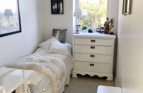 Godvik Apartment | Nice 3 bedroom apartment with porch!