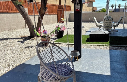 Downtown Las Vegas House | Nice 3 bedroom's house owner occ and 2 bathroom with fast WI-Fi, Full Kitchen