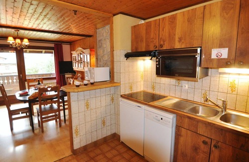 La Chapelle-d'Abondance Apartment | Nice apartment for 6 people with WIFI, TV, balcony and pets allowed