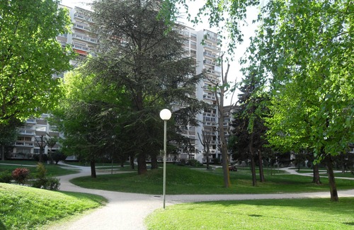 Quartier des Eaux-Claires Apartment | Nice air-conditioned T2 with garage - Vallier Catania