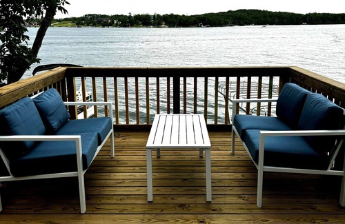 Bottineau Cabin | Nice and cozy 3-bedroom cabin on Lake Metigoshe - weekly discount