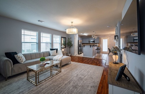 Barker House | Nice and cozy 3 bedroom house with office and pool table.