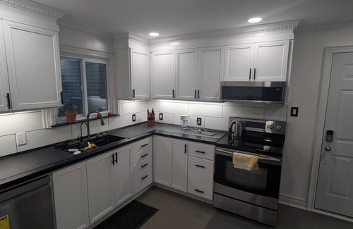 Bramalea House | Nice and Quiet Place close to Bramalea Center and Shopping Center.
