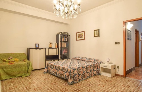 Gaggi Apartment | Nice and spacious vacation apartment with large terrace.