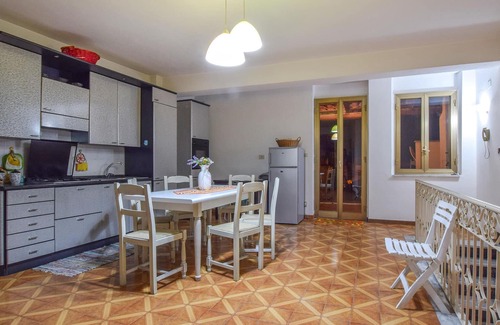 Gaggi Apartment | Nice and spacious vacation apartment with large terrace.