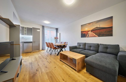 Svoboda nad Upou Apartment | Nice apartment for 4 guests with WIFI, TV, terrace and parking
