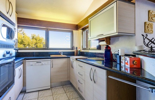 Oropesa del Mar Villa | Nice apartment in villa for 4 guests with A/C, WIFI, pool, TV, terrace and parking