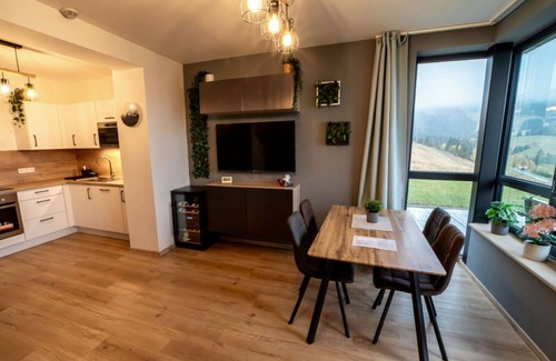 Loucna Pod Klinovcem Apartment | Nice apartment for 4 guests with WIFI, TV, terrace and parking