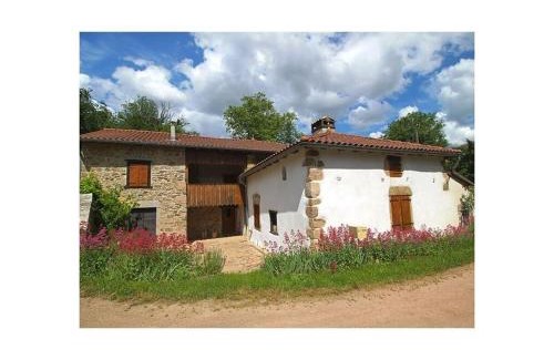 Saint-Pierre-le-Vieux Apartment | Nice apartment in Olsberg