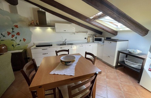 Montechiaro dʼAsti Apartment | Nice apartment for 2 people with A/C, WIFI, TV, patio, pets allowed and parking