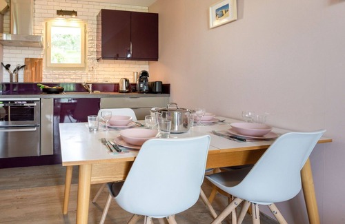 Benerville-sur-Mer Apartment | Nice apartment for 4 guests with WIFI, TV, balcony and parking