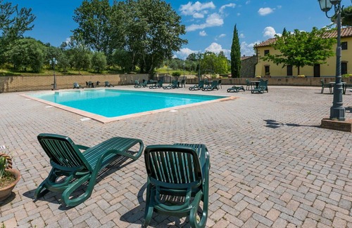 Capraia e Limite Villa | Nice apartment in villa for 6 people with pool, A/C, WIFI, TV and parking
