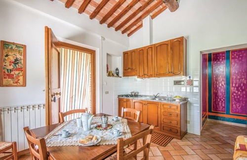 Poggiarello Villa | Nice apartment in villa for 4 guests with pool, A/C and TV, close to Siena