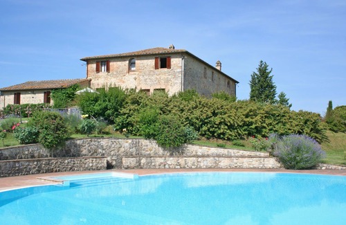 Monteroni d'Arbia Apartment | Nice apartment for 5 guests with pool, WIFI and panoramic view, close to Siena