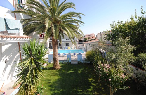 Orosei Apartment | Nice apartment 55 m2, 1st floor incl. 15 m2 veranda for 3 persons with 70m2 pool